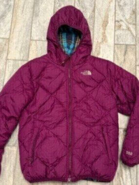 The North Face girls youth large 14/16 purple Reversible 550 down puffer coat